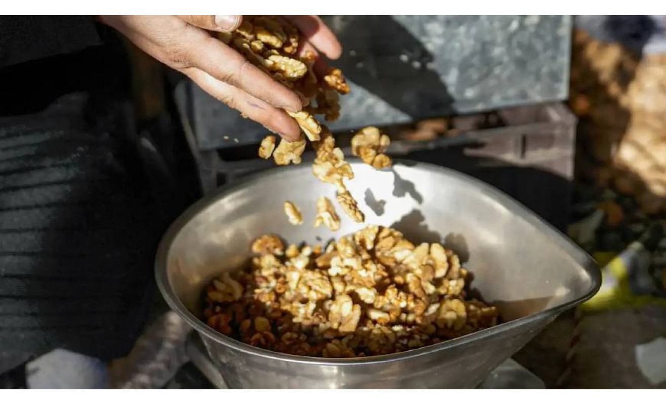 Bengaluru Sees 30% Price Spike in Raisins & Arecanuts